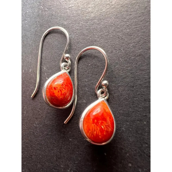 Red sponge coral sterling silver teardrop earrings - Picture 3 of 11